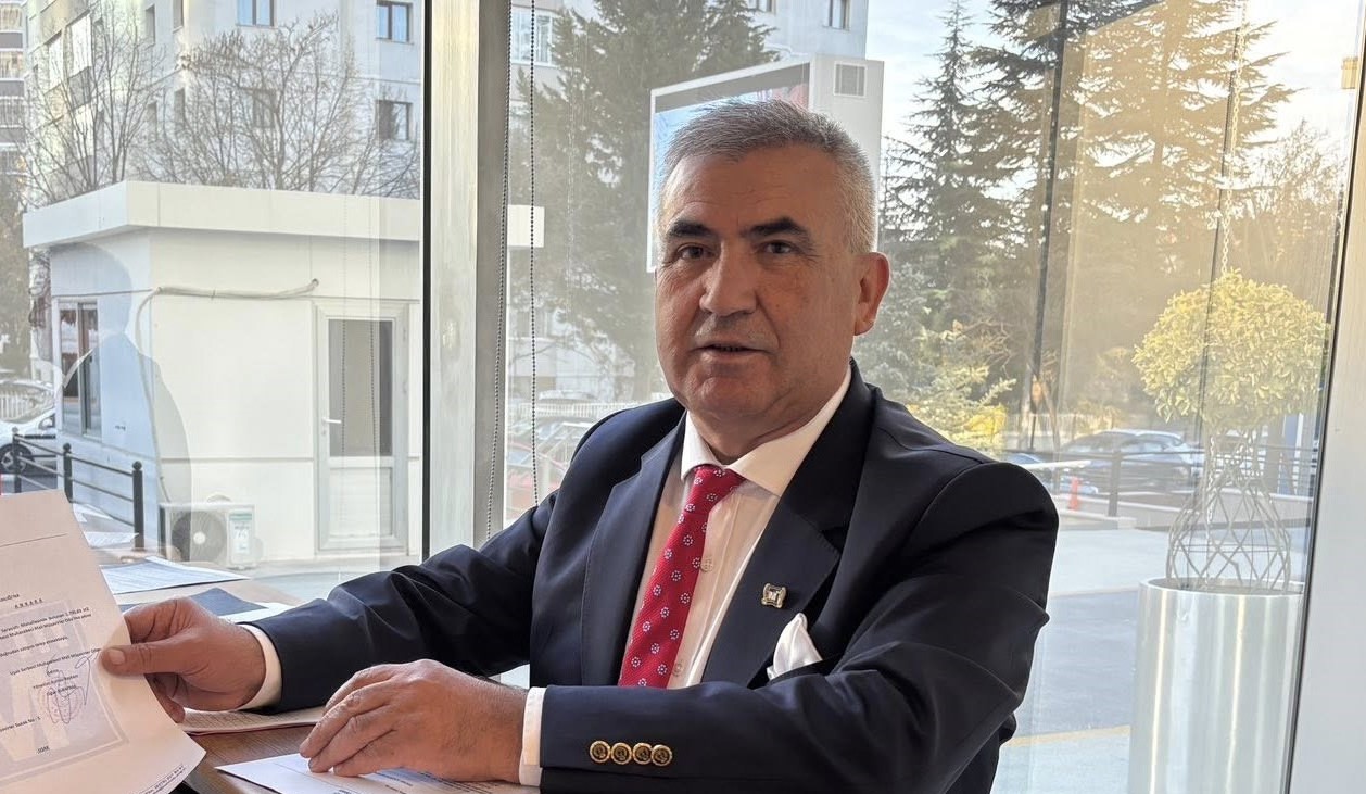 SMMM ODASI BA�KANI U�UR ALBAYRAK VE Y�NET�M� HAKSIZ YASAYA KAR�I SES�N� Y�KSELTT�